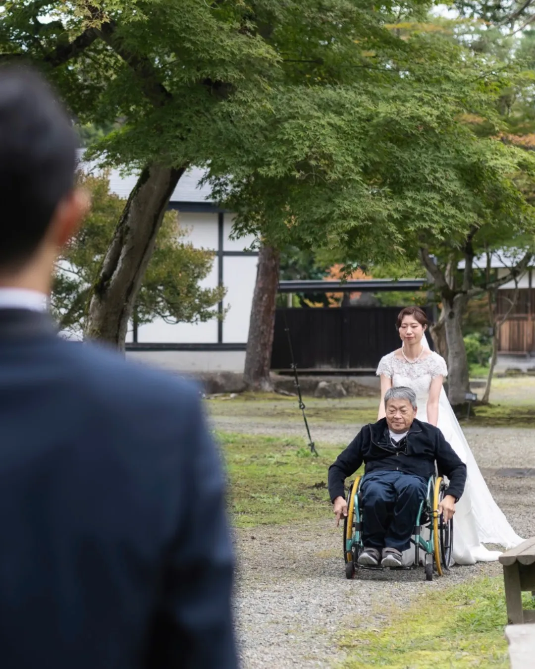 結婚式は、